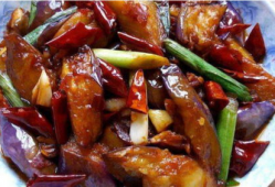 红烧茄子怎么做的视频,家常美味，一学就会的烹饪教程